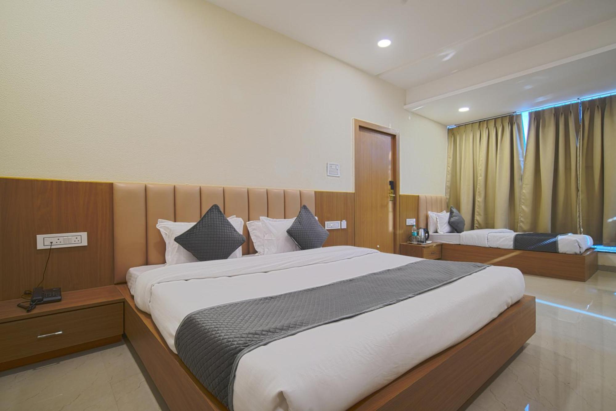 Hotel Shivlok Удджайн Номер фото