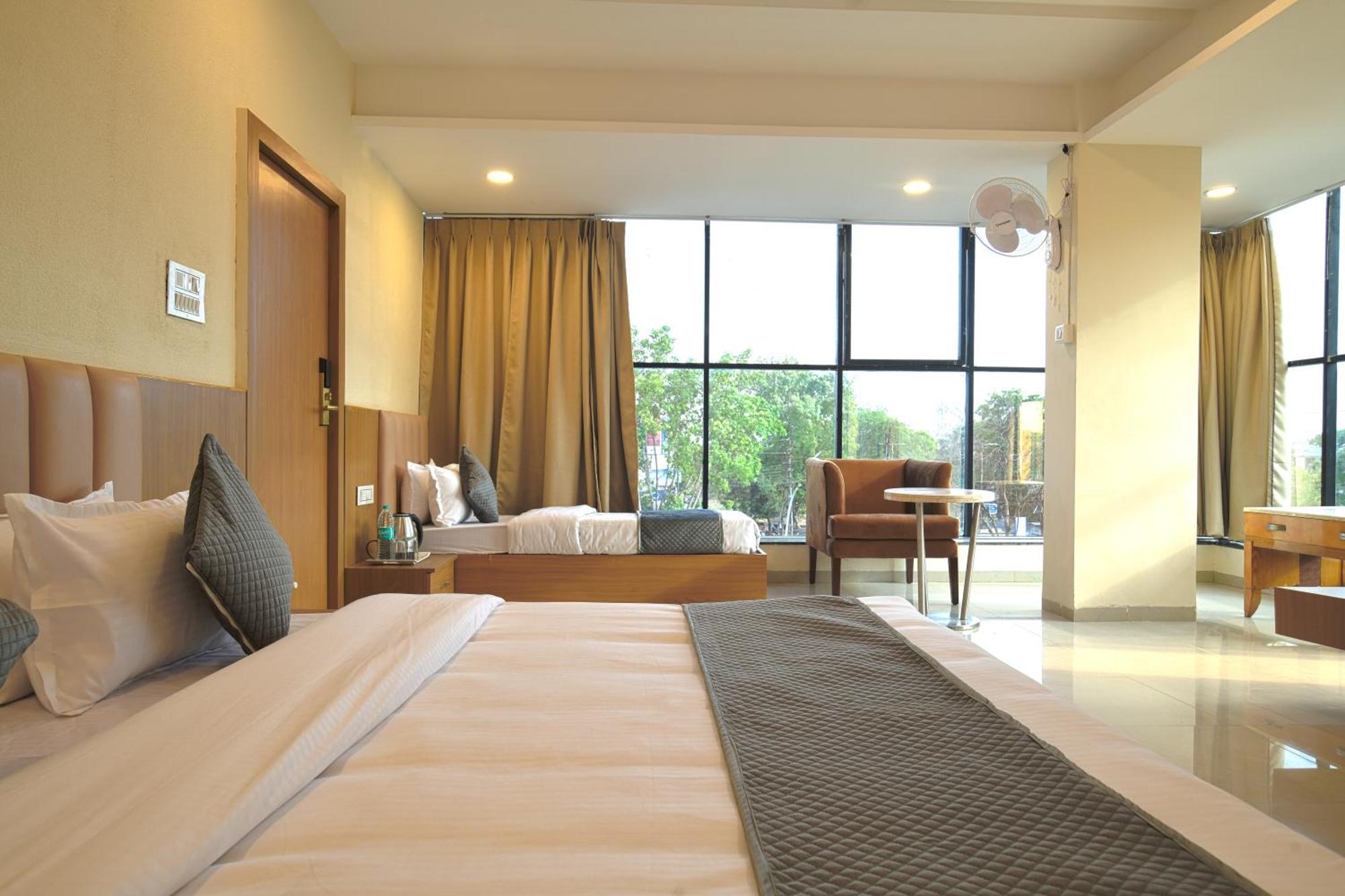 Hotel Shivlok Удджайн Номер фото