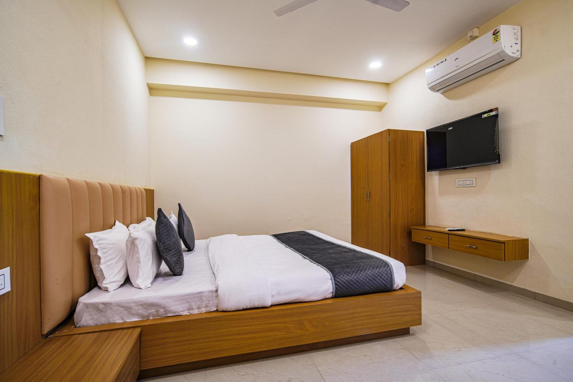 Hotel Shivlok Удджайн Номер фото